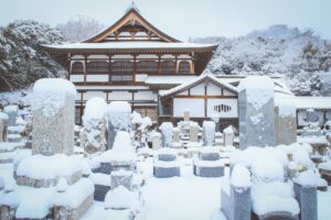 冬の墓地